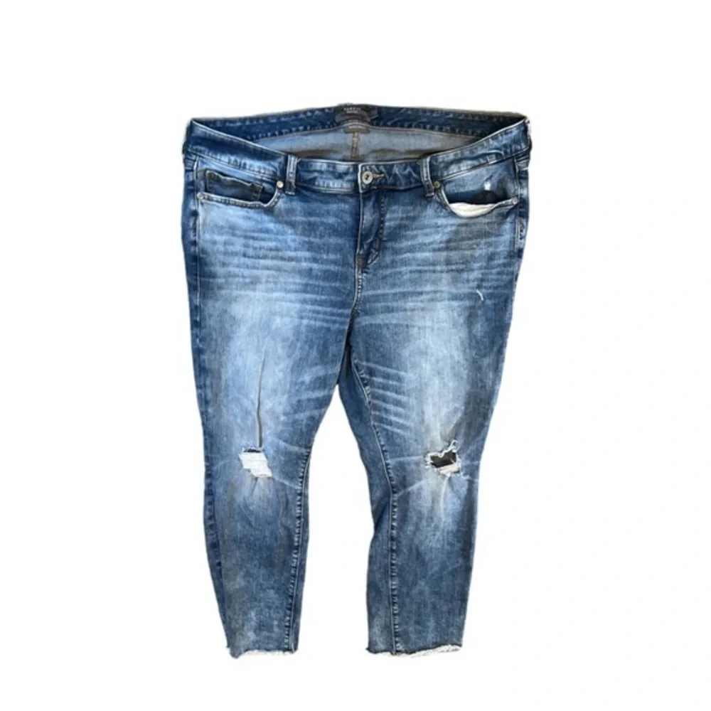 Torrid Women's Crop Boyfriend Vintage Stretch Distressed Jeans Size‎ 18
